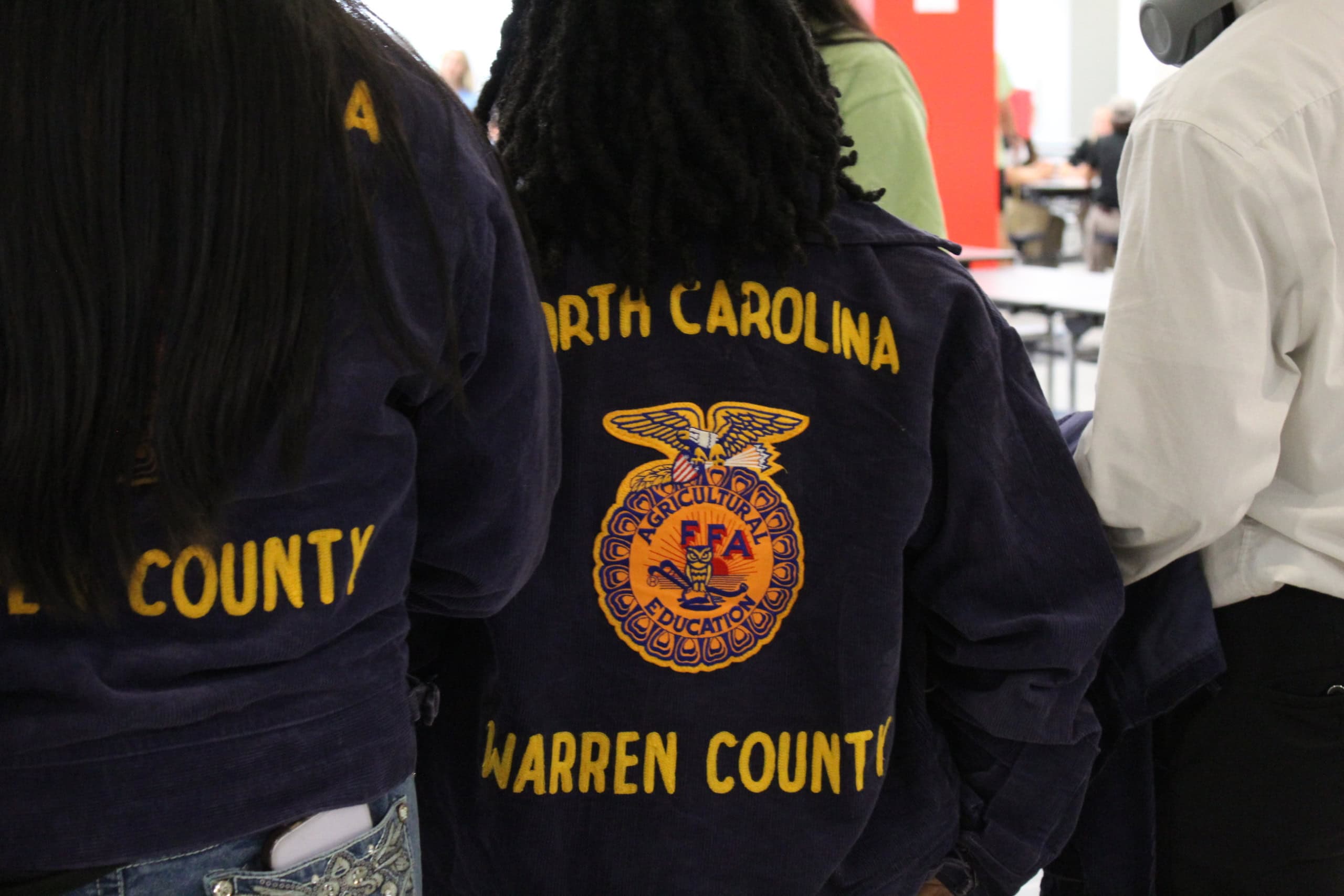 A member from Warren County viewing the Chapter Display Showcase.