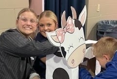 Arkansas Chapter Hosts an Elementary Fun Night