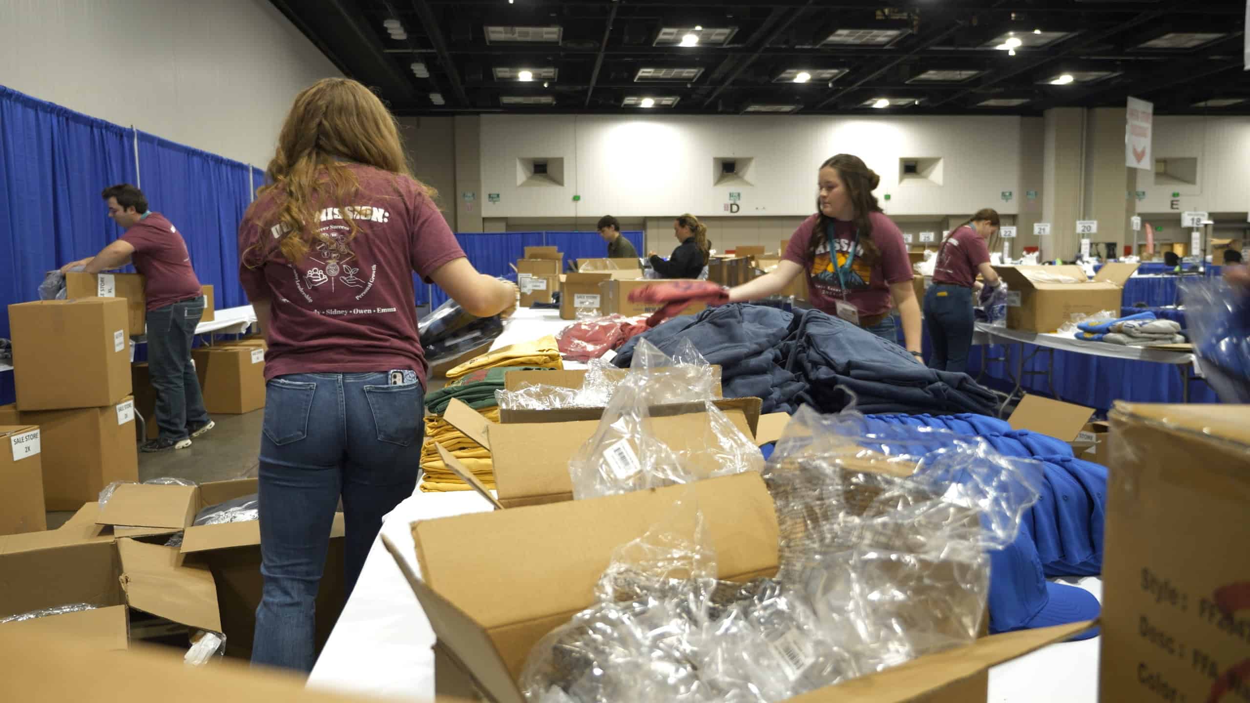 Volunteers Create an Engaging Convention Experience