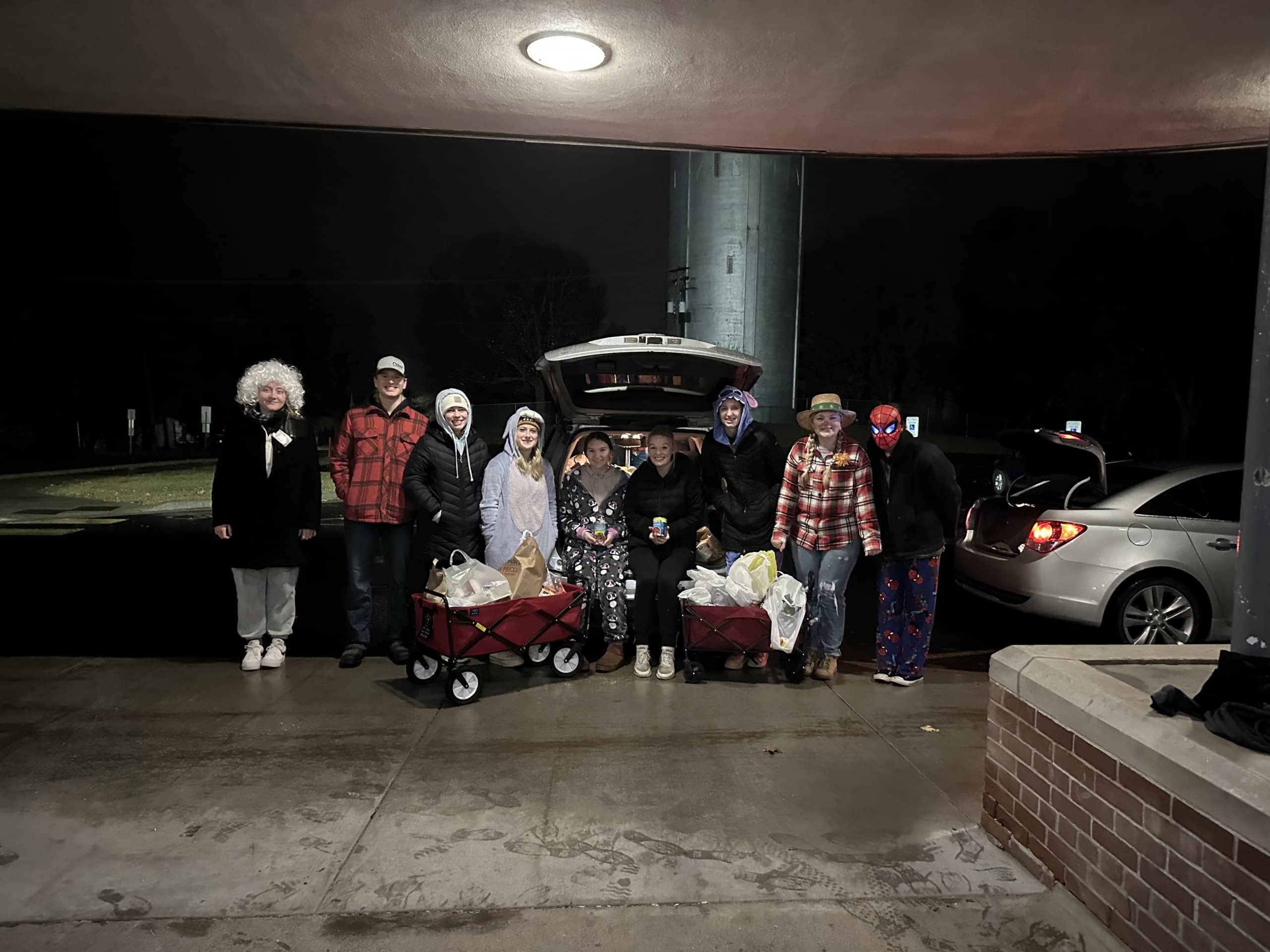 Neillsville FFA Helps its Neighbors on Halloween
