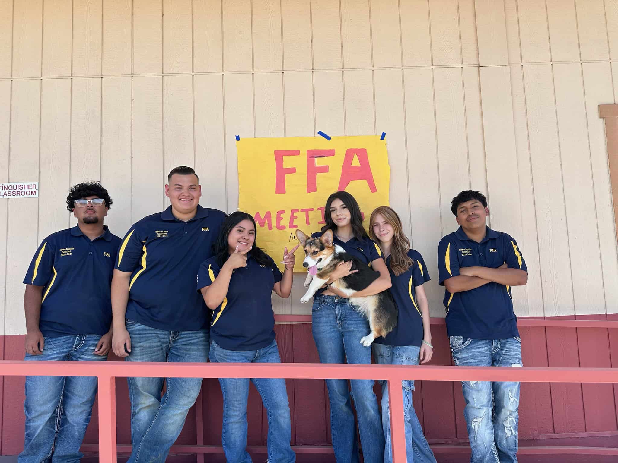 Orosi FFA Gives Back to Its Community