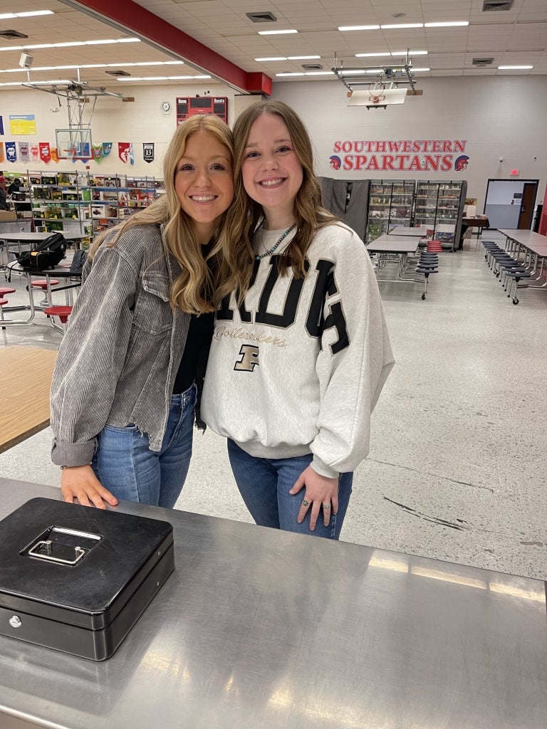 Southwestern FFA members Madelyn Mohr (right) and Ellie Gosser (left).