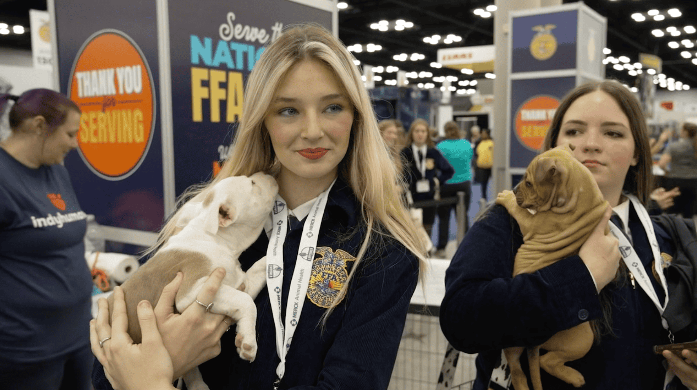 FFA Members Lend a “Paw” at National Convention