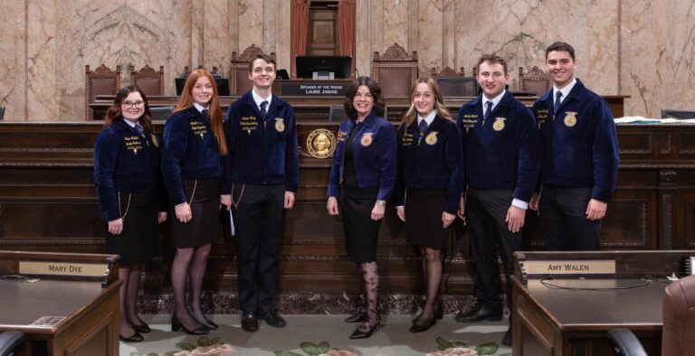 Representative April Connors meets with Washington FFA State Officers.