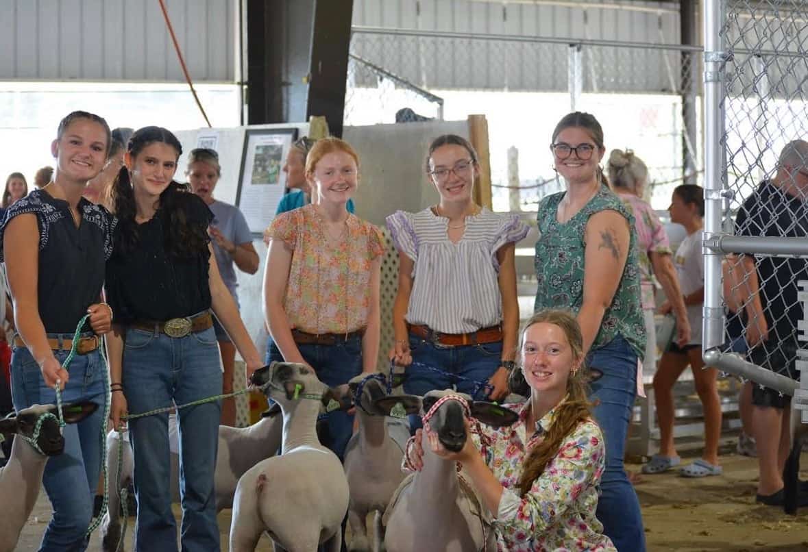 Creating Opportunities: Metz Farm Showmanship Program